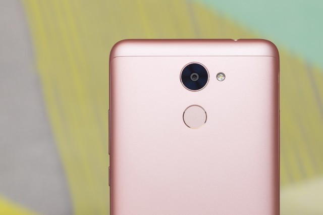 游戏追剧沉浸体验 大屏华为畅享7p图文评测