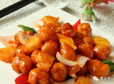 酸酸甜甜教你酸甜菠萝咕咾肉的做法