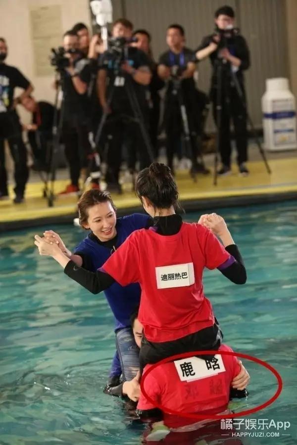 鹿晗的女朋友是谁?和迪丽热巴谈恋爰真的假的