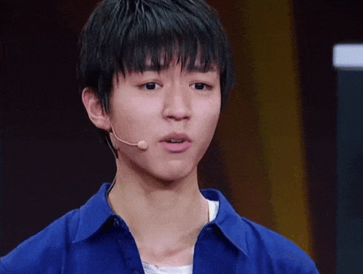 讨厌化妆的男星:王俊凯到处躲,张艺兴太随意,易