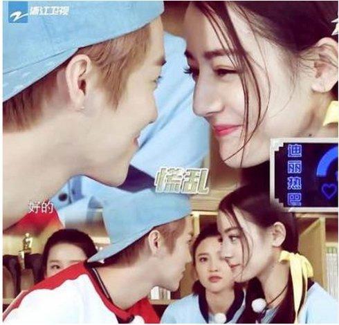 鹿晗迪丽热巴亲吻照 鹿晗和热巴是在一起了吗