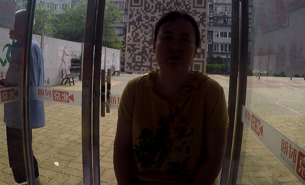 市民对话一把手：老旧楼无电梯影响老年人出行 何时能安电梯？