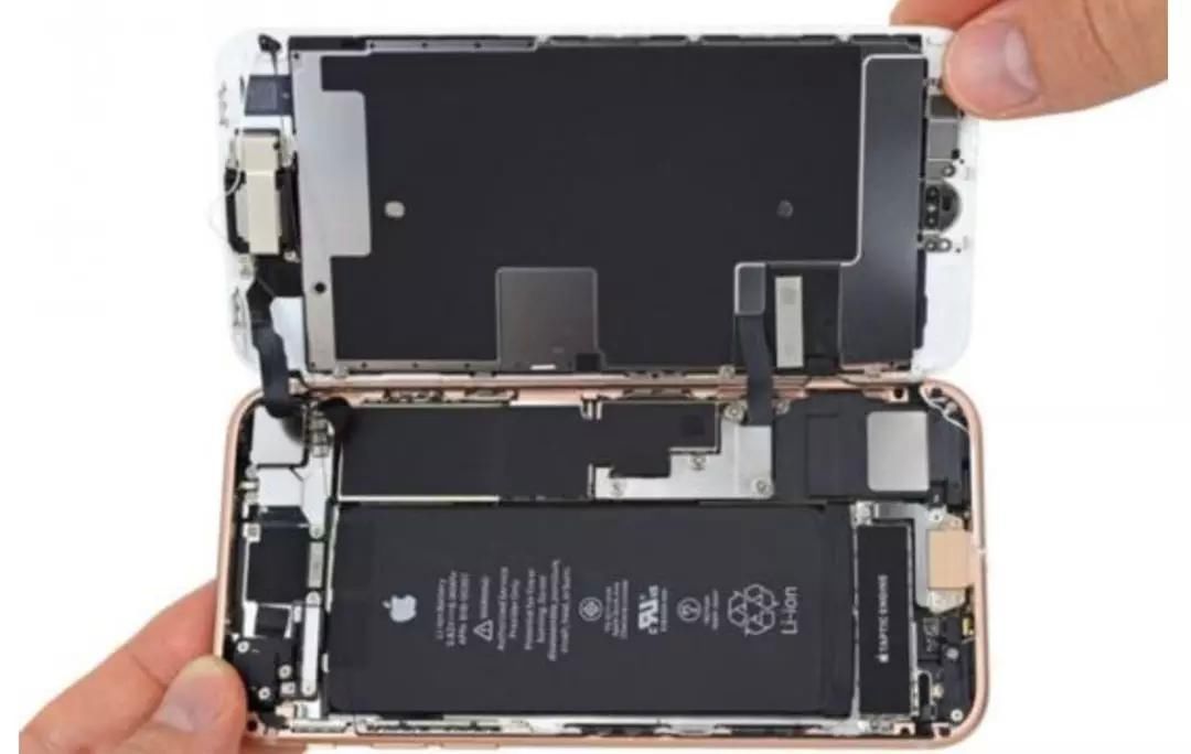 苹果下架今日头条,双刘海手机简直丑翻,携程酒