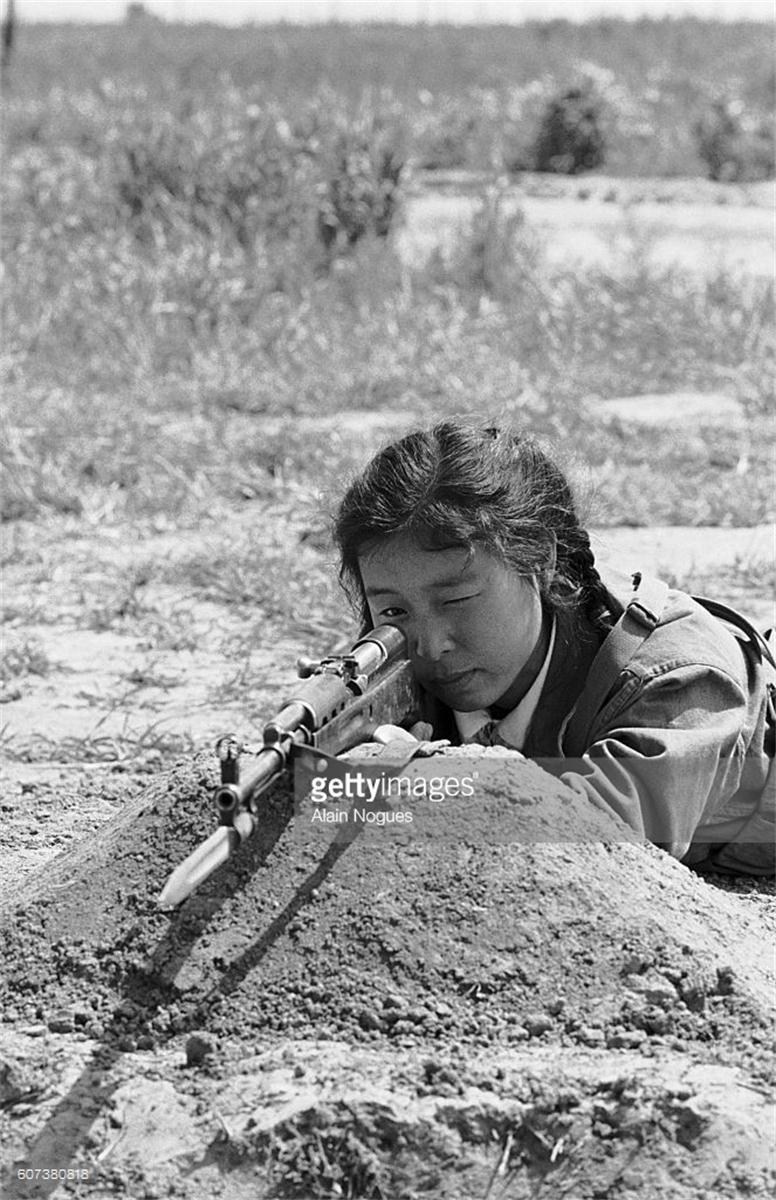 外国人镜头下的70年代大庆工人女民兵