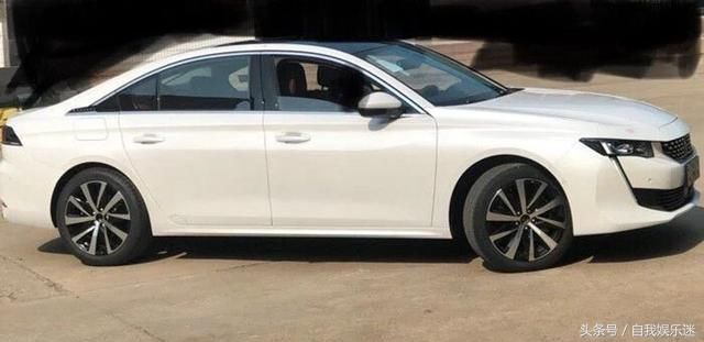 2019款标致508实车现身街头,比雅阁还漂亮,买