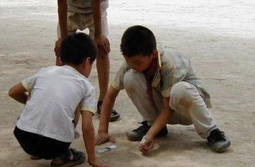 童年时那些有益而有趣的集体游戏活动,你带孩