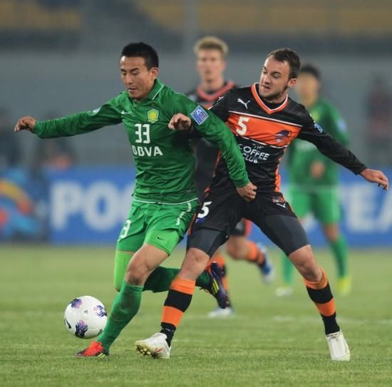 曾是国足最强前锋,曾连过巴西三后卫进球,却因