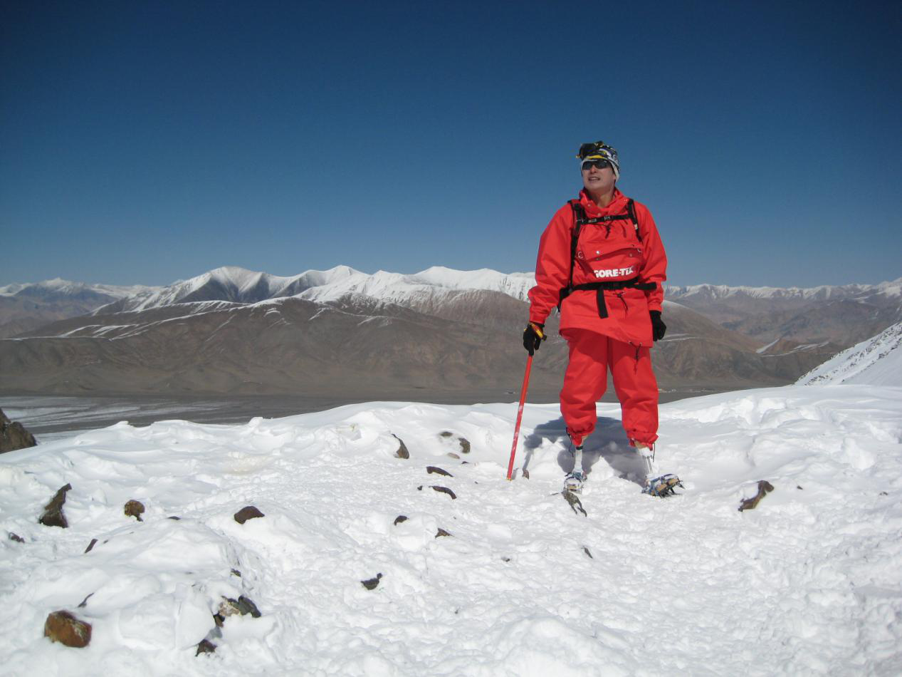 (夏伯渝资料图)