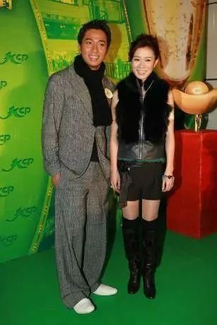 包养男星?插足恋情?佘诗曼至今感情无着落,竟