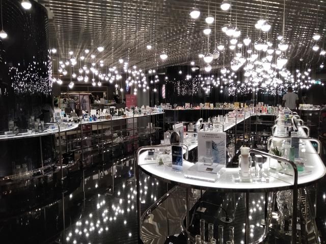 退休后去旅行-在免税店买的商品如何办理退税