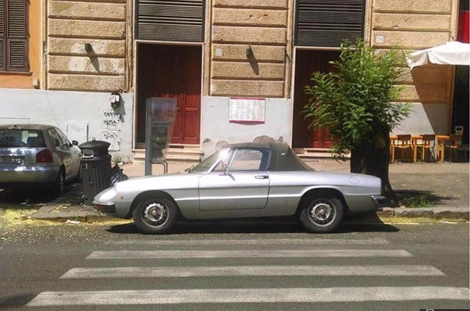 意大利人都是怎么停车的？脑洞太大根本停不下来