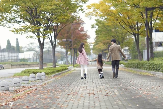 幼儿园要不要给孩子报兴趣班?作为父母,你怎么