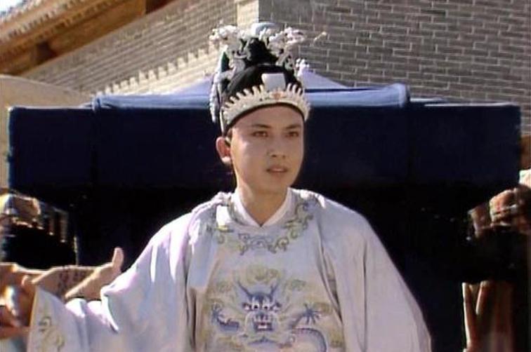 小人物大命运!秦可卿奢华丧礼背后暗藏玄机