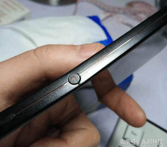 坚果pro2弯曲?你的锤子坚挺吗?