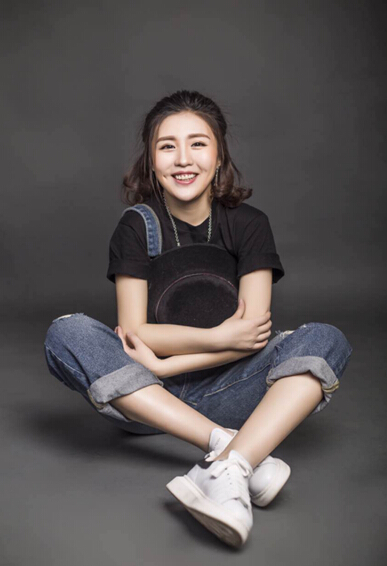 女儿"讨债"郭德纲 关思慧父亲为其操碎了心