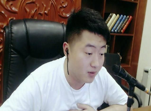 神豪B哥豪送老李100万股份!小洲怒喷YY官方,