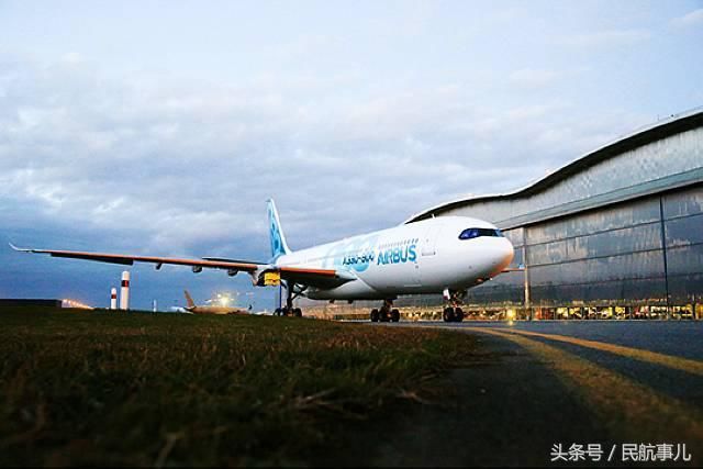 首架空客a330-800neo飛機完成噴漆,最大起飛重量242噸