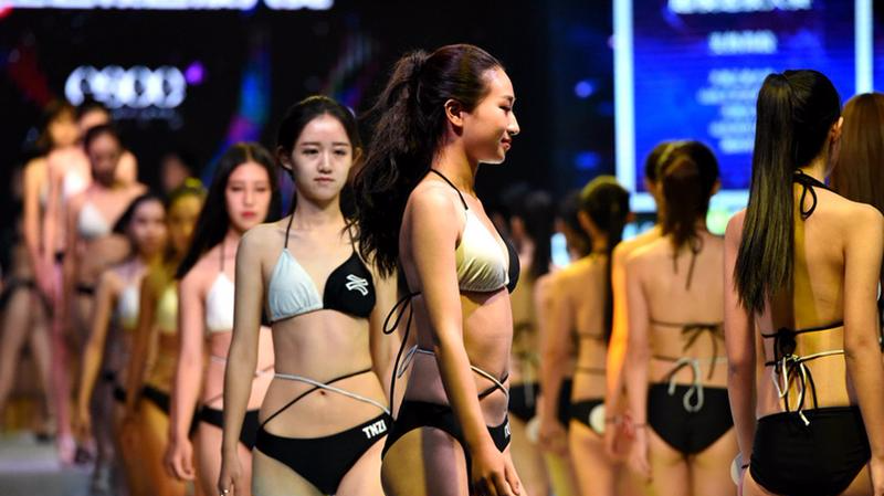 国庆怀旧：新中国美女进化史