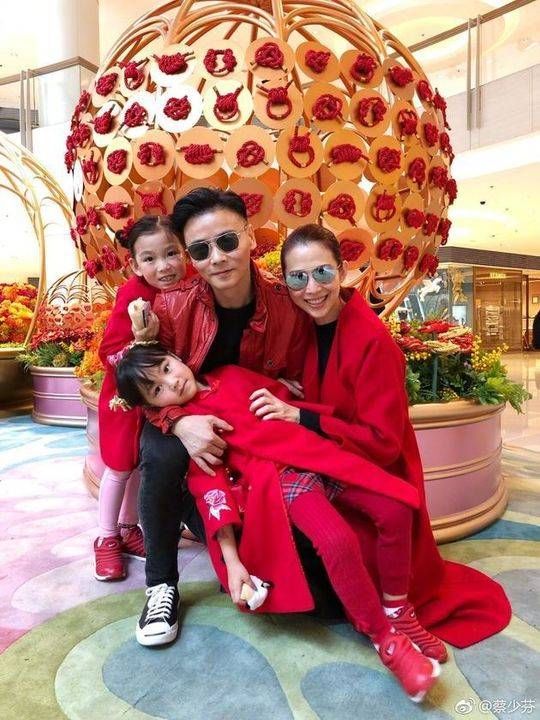 蔡少芬晒自己女儿与洪欣女儿照片:看到自己的