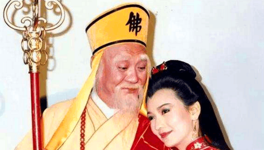 9张经典照片 法海搂着白娘子 雕兄摘下了面具 唐僧蹲着抽烟