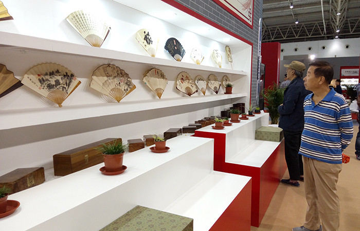 第四届北京文学艺术品展示会在农展馆开幕