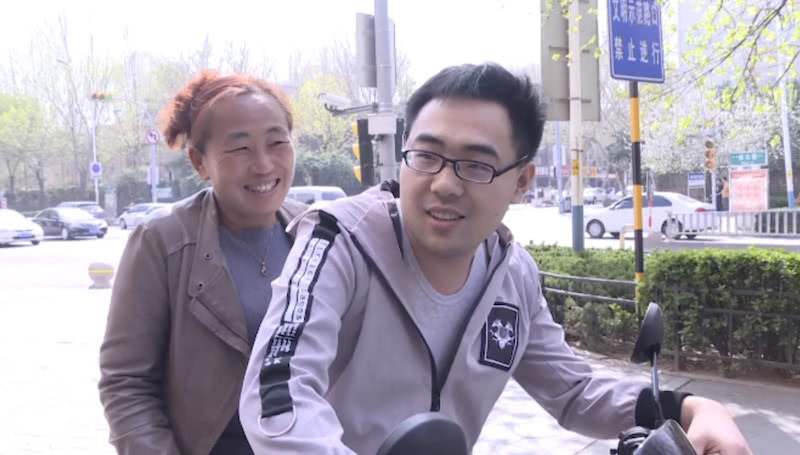 《此时此刻》白血病患儿因小小面包食欲大开