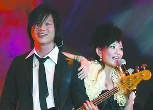 李宗盛最得意的弟子,与五月天的贝斯手分手后