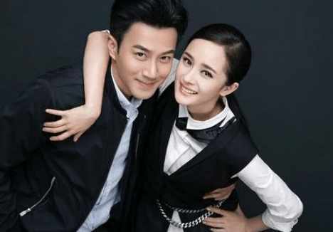 刘恺威杨幂在机场吵架,大幂幂抹泪心酸离场,小