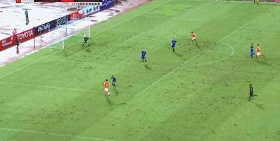 2场3球!国足进球喜上双!曼谷大雨夜砸出球王萨