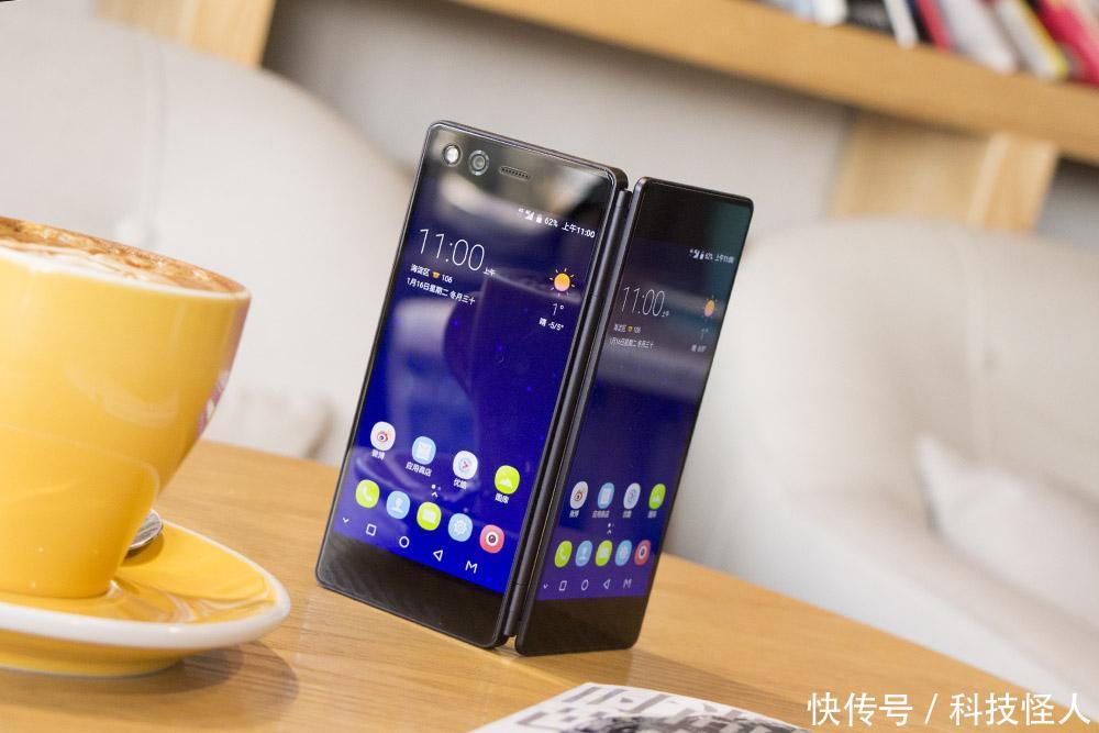 全球首款折叠双屏手机现世, 连苹果 华为 小米