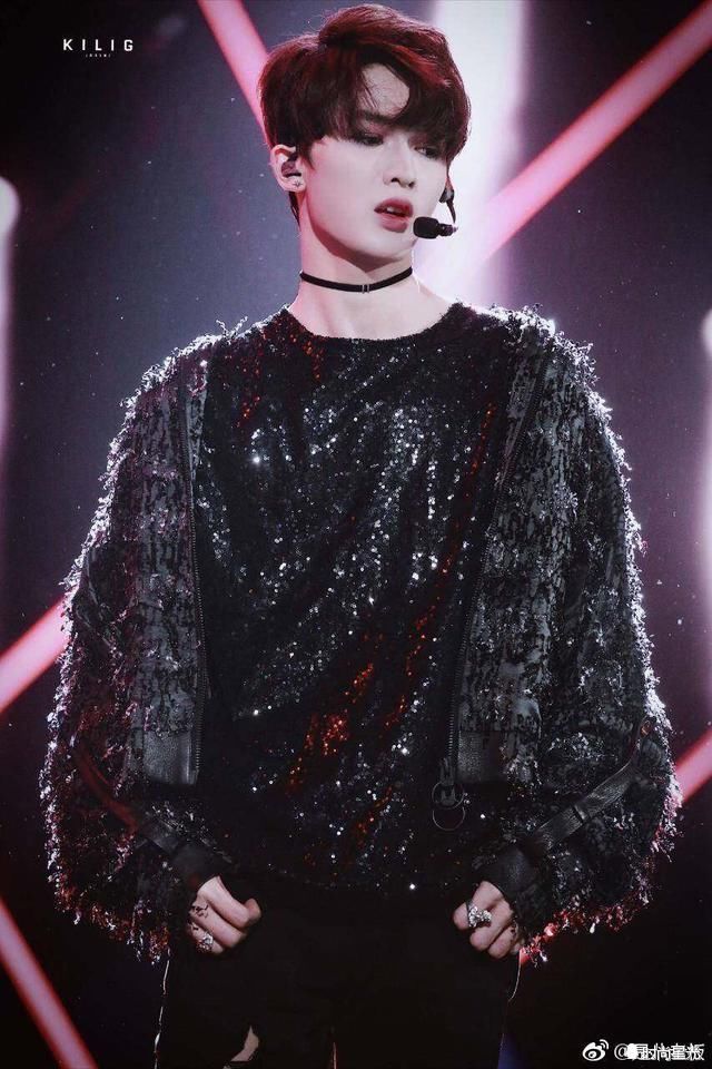 蔡徐坤朱正廷范丞丞手机壁纸曝光,竟都是自己