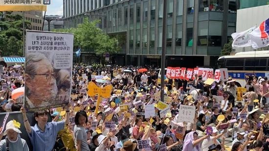 韩国举行第1400次周三示威 呼吁日本政府正式道歉