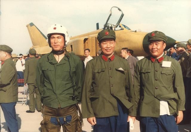 和平年代的战斗英雄,飞机试飞员,每一次都是生