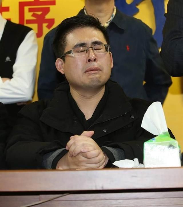 黄智贤:"王炳忠案"要台湾人只准独不准统 好个"民主自由"!