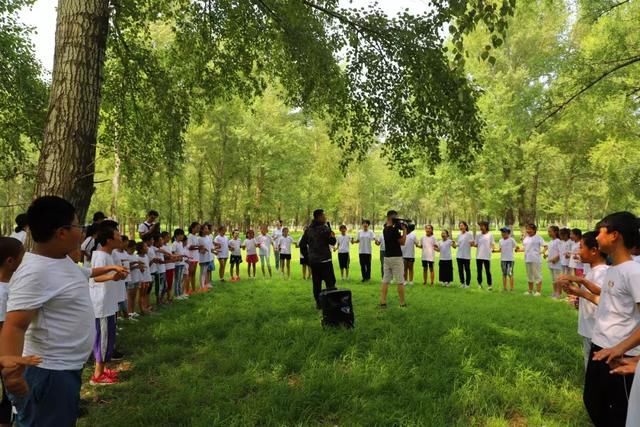 2018脱贫守望伴爱成长关爱贫困留守儿童大型