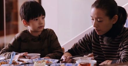 别等孩子上学了才来后悔没有赴美生子,明星董