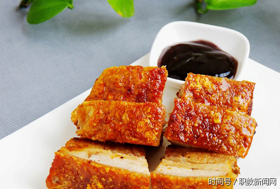 青岛新东方烹饪课堂：广式脆皮烧肉