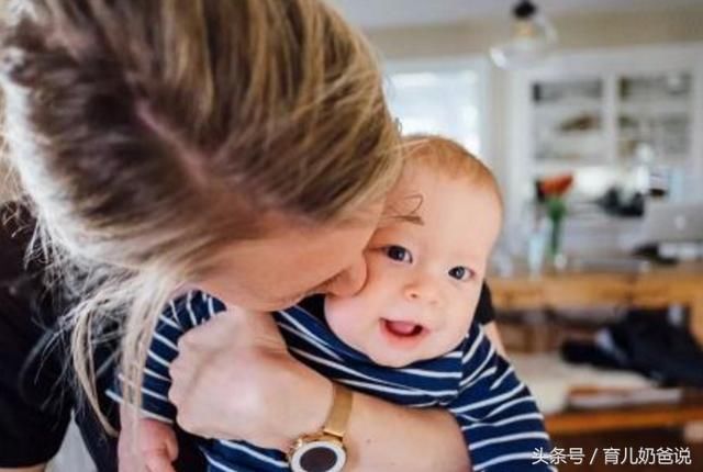 宝宝的0-3岁,太黏人怎么办?心理学家:并不是坏