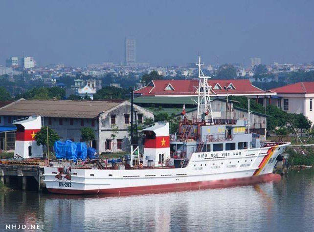 据越南官方媒体援引黄忠海的话称，越南有大约12万艘渔船，受雇的渔业劳动者有100万人左右。