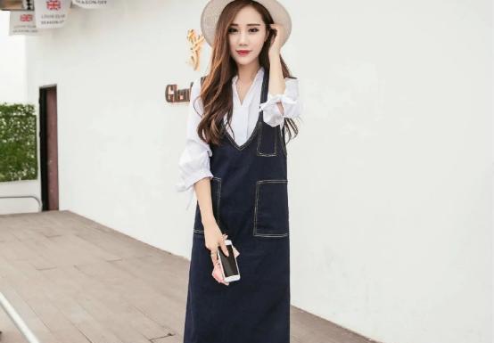 牛仔裙配什么外套 轻松穿出大咖时尚