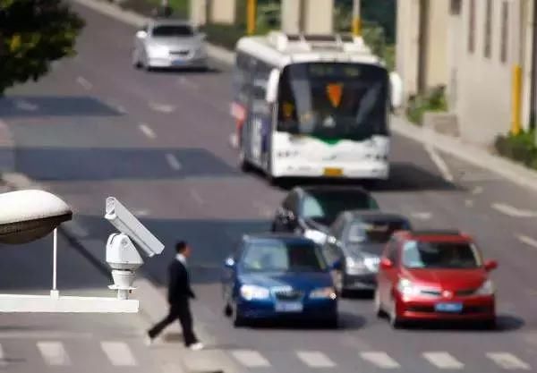 郑州官方首次解释限行,小莉权威提供出行攻略