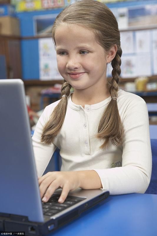 18年老师工资大涨?网友回复太心酸,让人陷入深