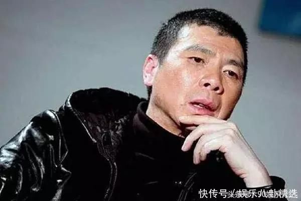 老梁10个字怒撕冯小刚,冯小刚不敢吭声?网友: