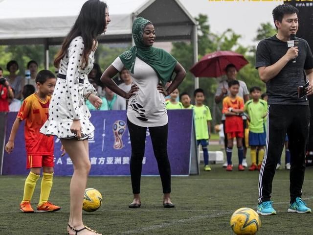 国足后继无人武磊已算顶级!太多人打着校园足