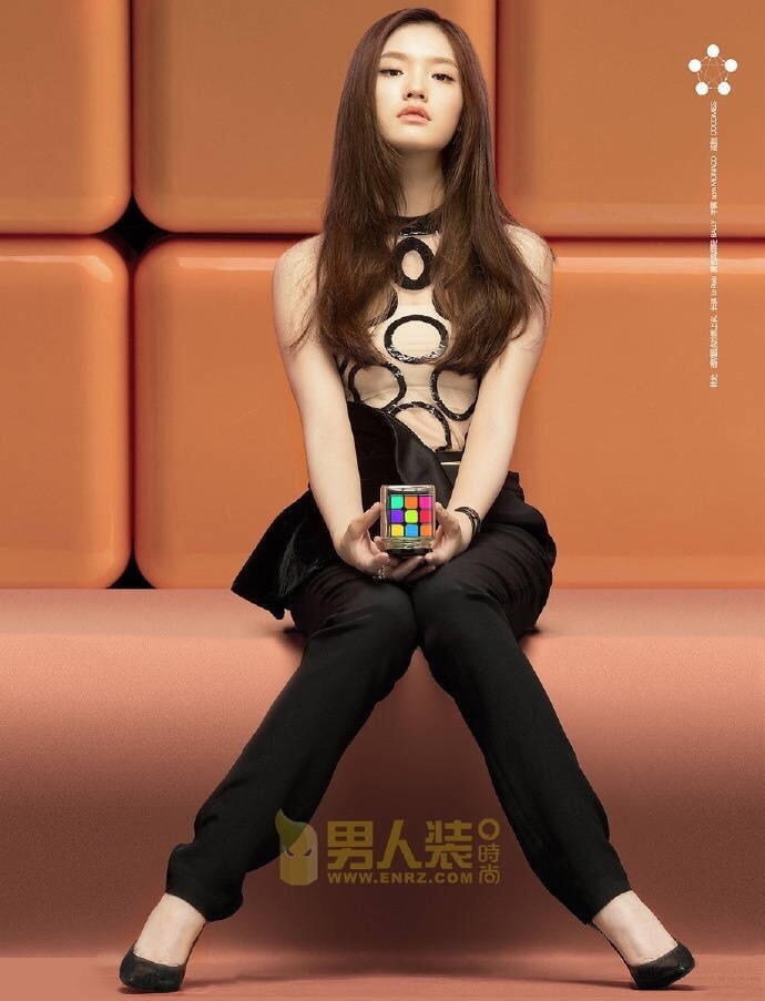 林允《男人装》造型 既不清纯也不性感