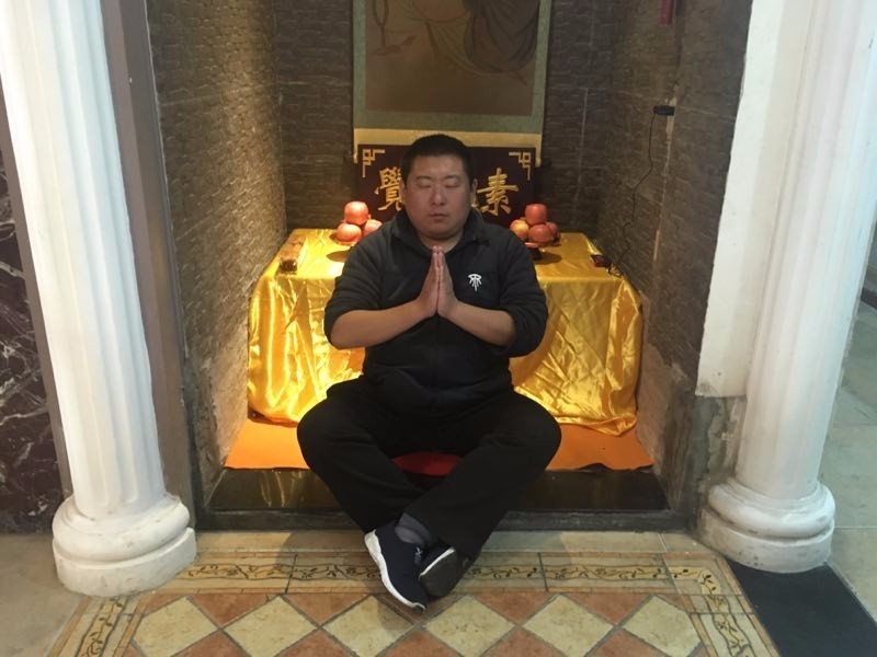 重庆80后海归博士放弃年薪千万的工作 为女友