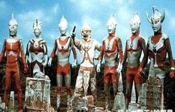 泰国版奥特曼你看过吗?奥特六兄弟给它当小