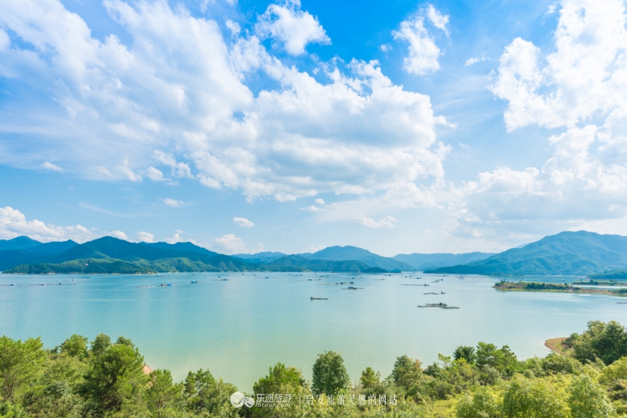 闽湖位于尤溪县坂面镇闽湖村,水面面积达36.