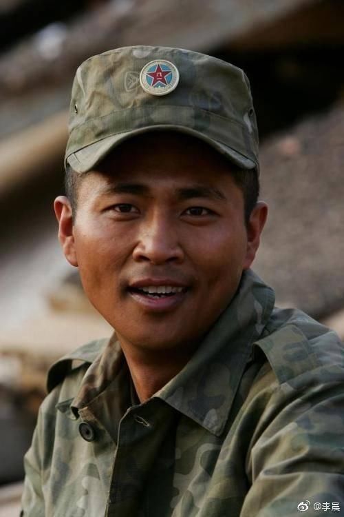 拓永刚在a大队编号27号,来自千岁军中的伞兵,被大队长铁路亲自挖过来