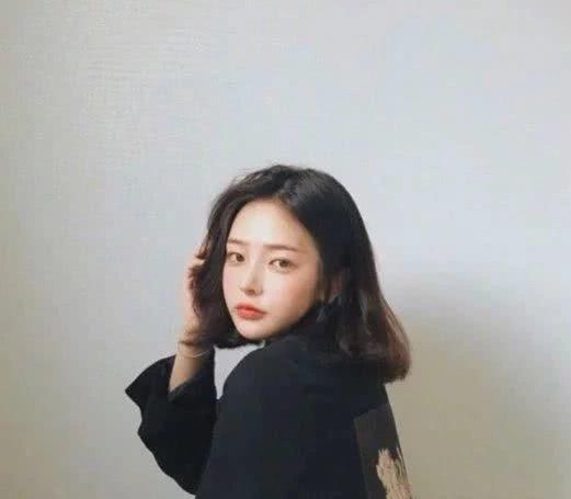 7款齐肩烫发发型不仅洋气 而且很好打理